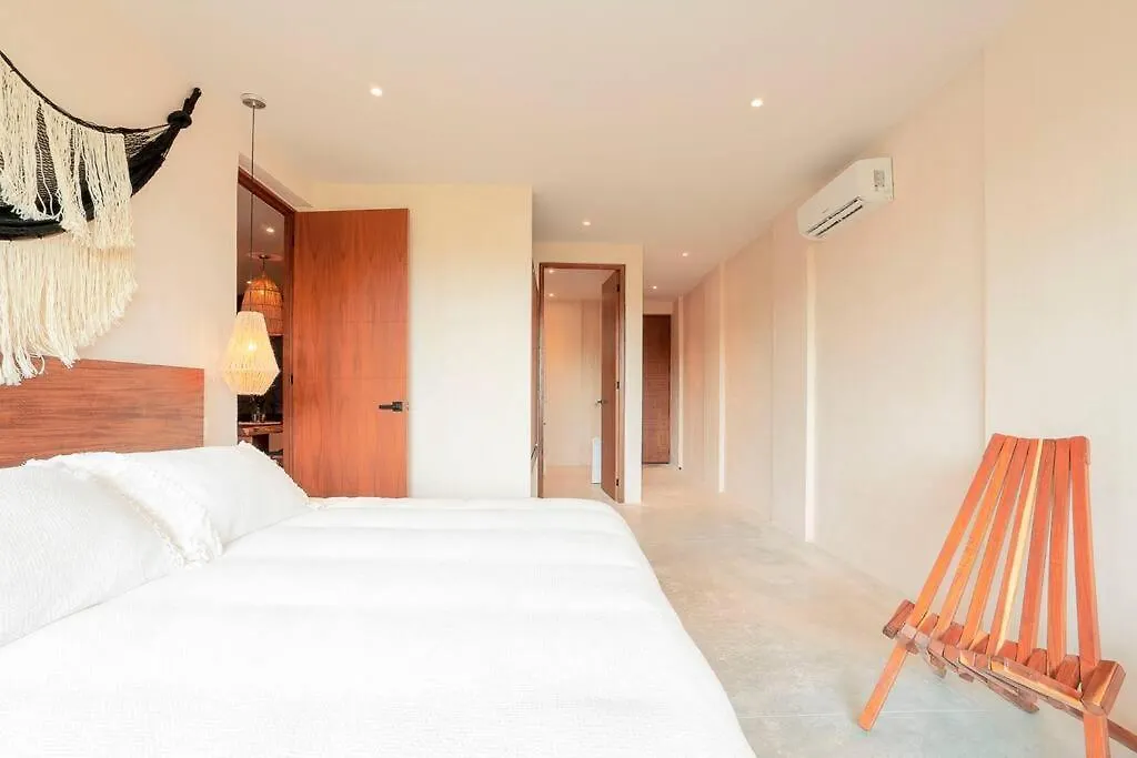 Amazing And Central New Condo 2 Bedroom La Veleta Tulum 0*,  Mexico